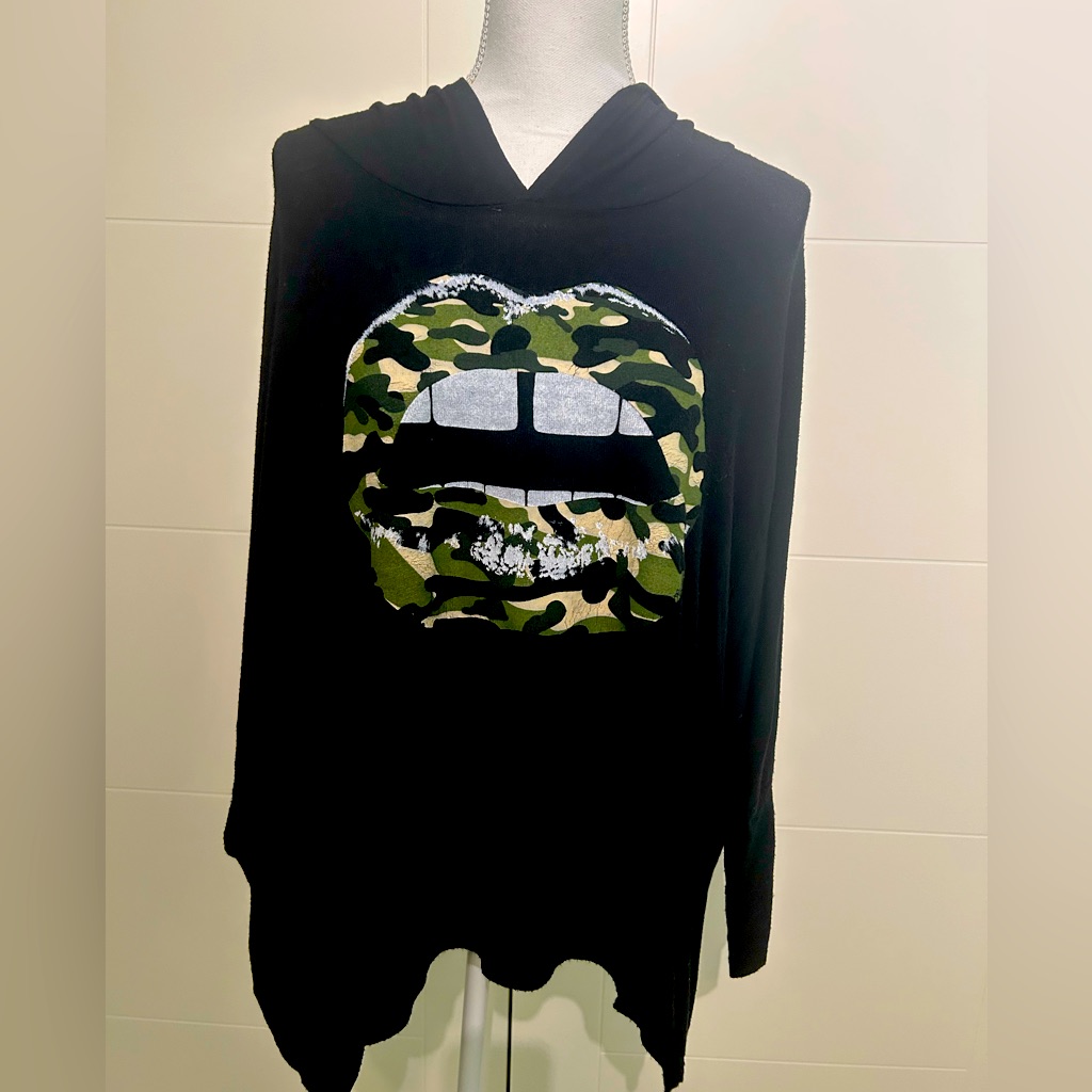 Lauren Moshi Top